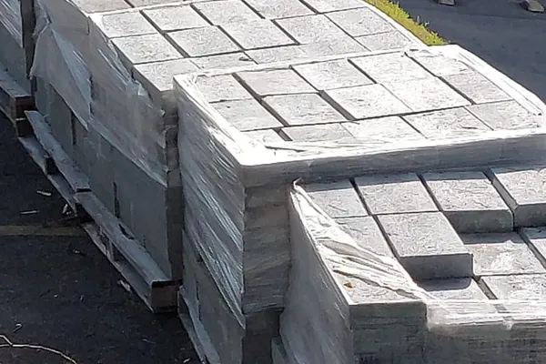 Pisos F16 em pallets — 2026